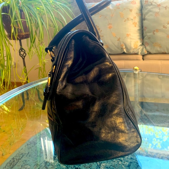 ✨BADGLEY MISCHKA✨ Black Leather Handbag - Picture 4 of 9